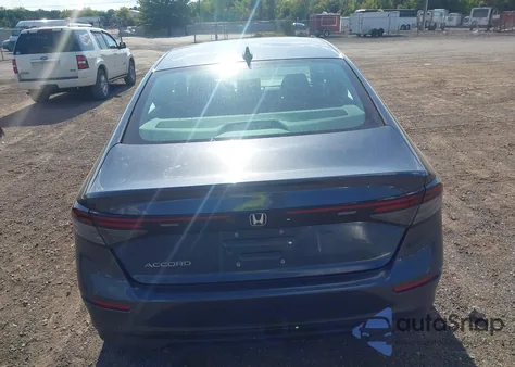 2024 Honda Accord Ex z USA, uszkodzony, nr VIN 1HGCY1F36RA000350